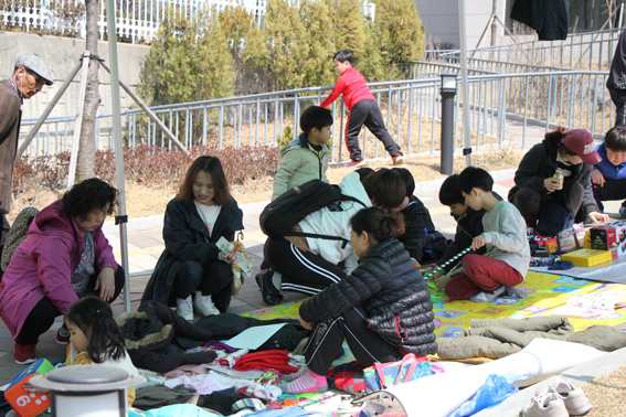 금촌3동 주민자치위, 알뜰 나눔장터 개장