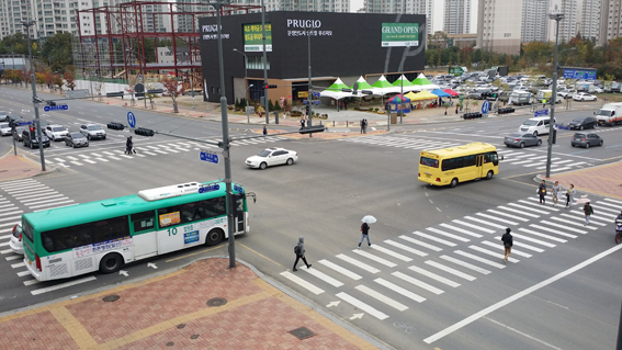 운정신도시 주민, 주요교차로 대각선(X) 횡단보도 설치 요구