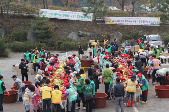 새마을부녀회, 소외계층 1,000여 세대에 김장김치 전달