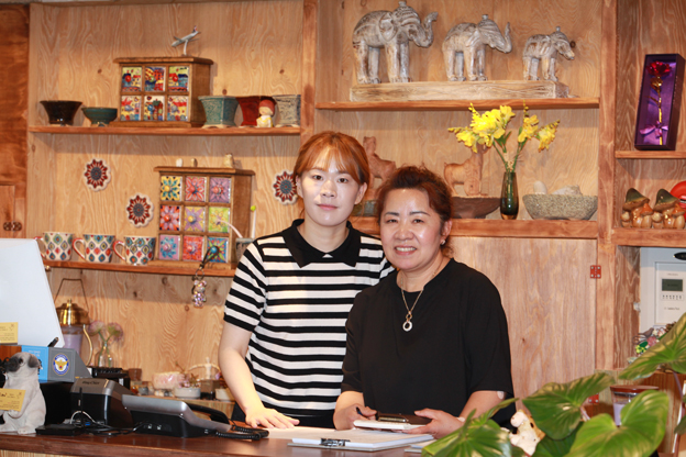 <맛집>-표고버섯 직접 재배해 상에 내놓는 ‘한정식 들메’